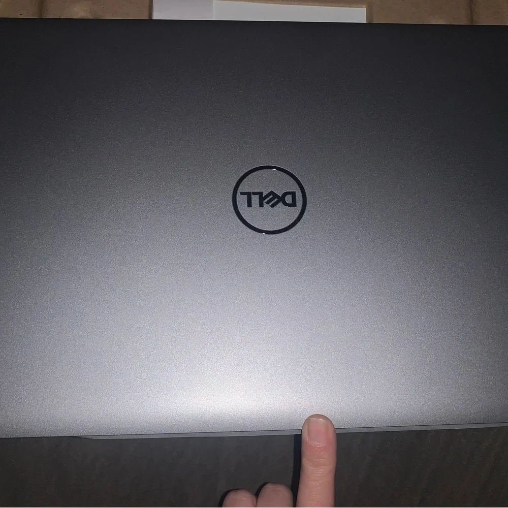 Dell Latitude 5550 15” Silver Laptop with Sleek Design